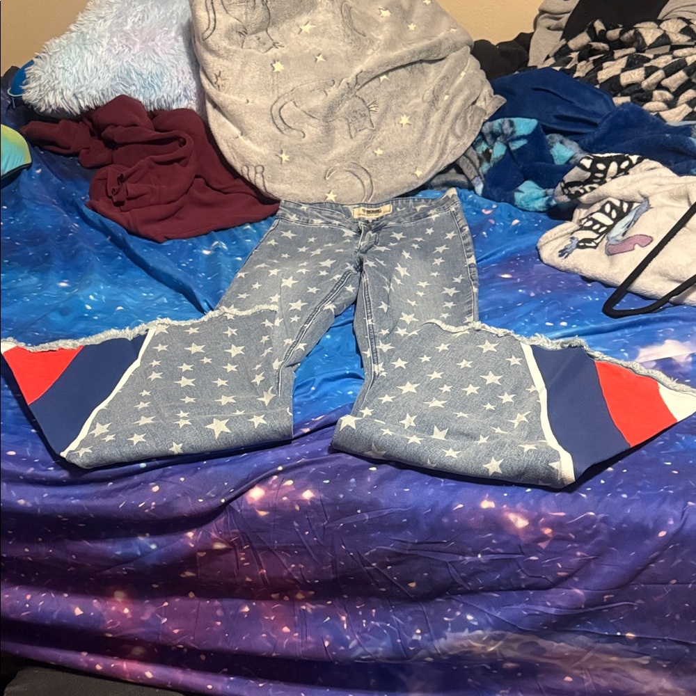 Star-Patterned Blue Flare Jeans